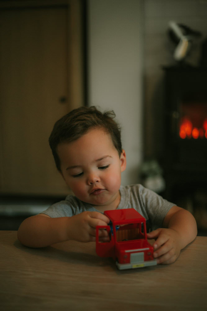 toddler photography Reading Berkshire postman pat
