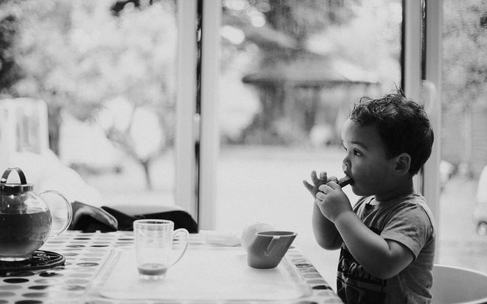 black and white toddler photography Reading Berkshire