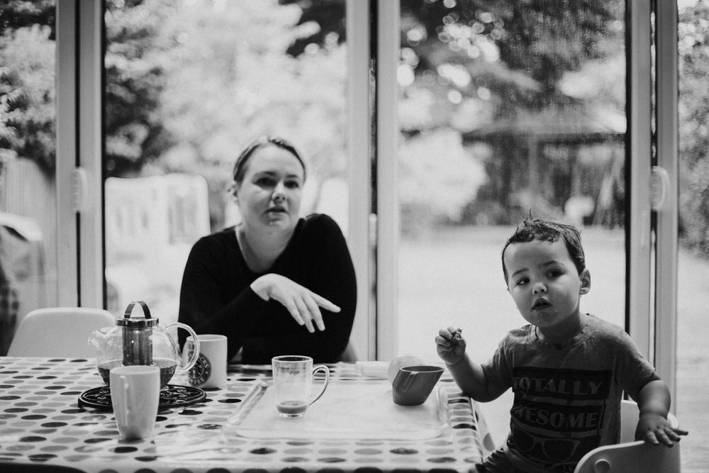 Mum and newborn photography