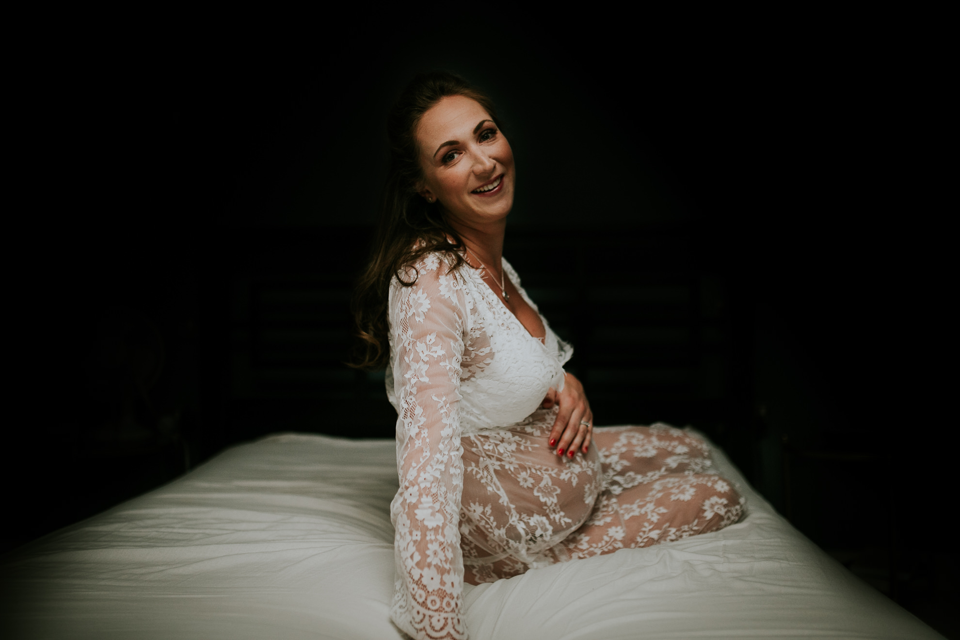 Sensual Styled Maternity Photography - Sapna Odlin