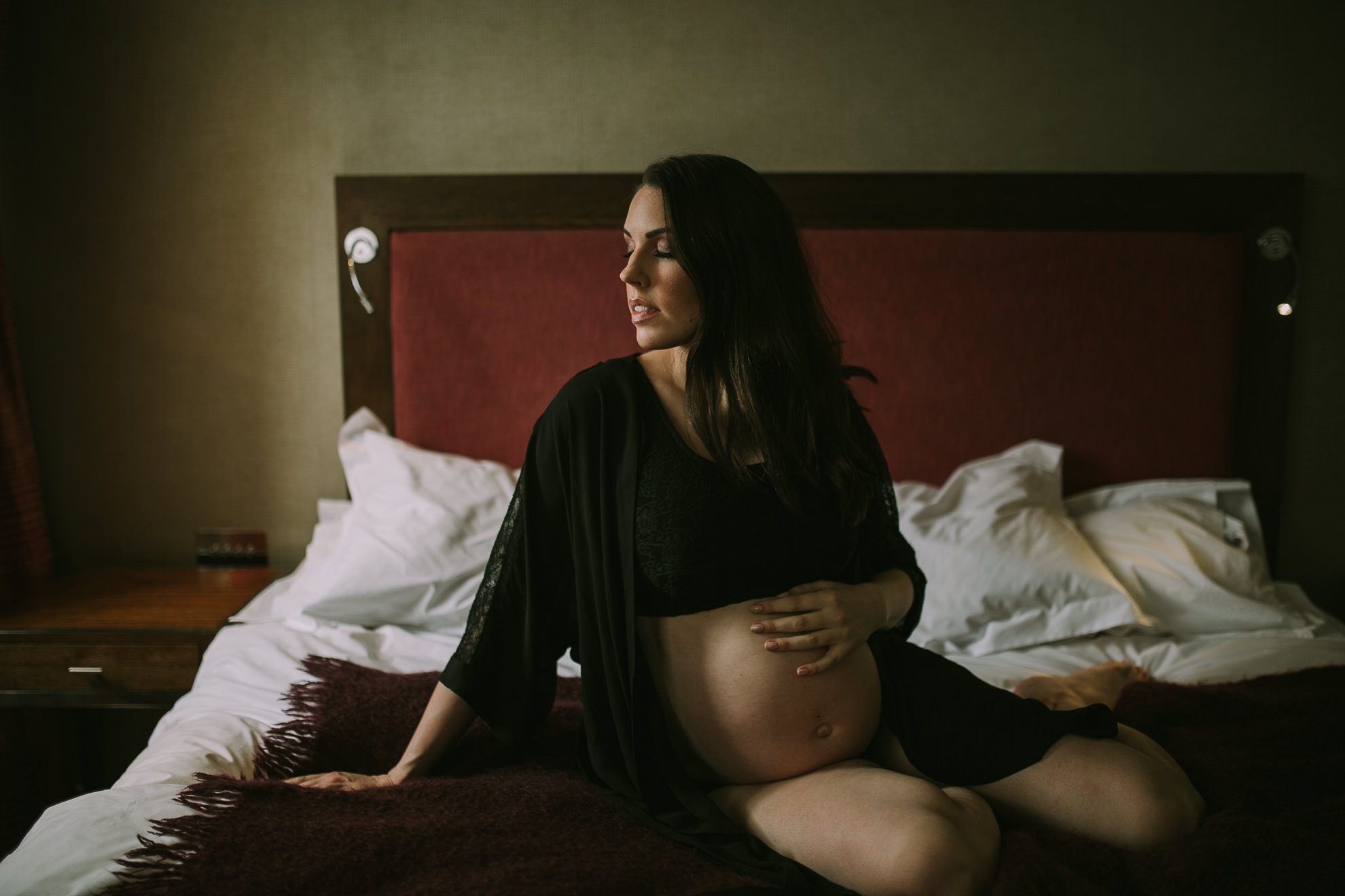 Luxury maternity photography - Sapna Odlin